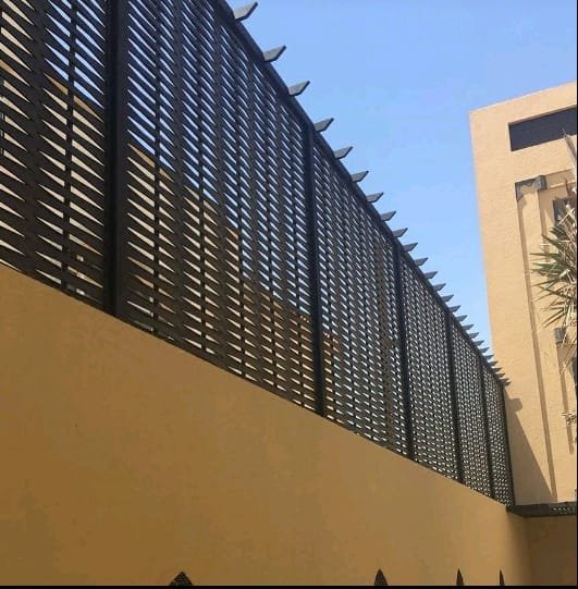 سواتر حديد جدة: تركيب سواتر في حي النعيم