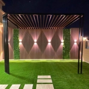تركيب برجولات خشب وحديد في حدائق حي الصفا جدة