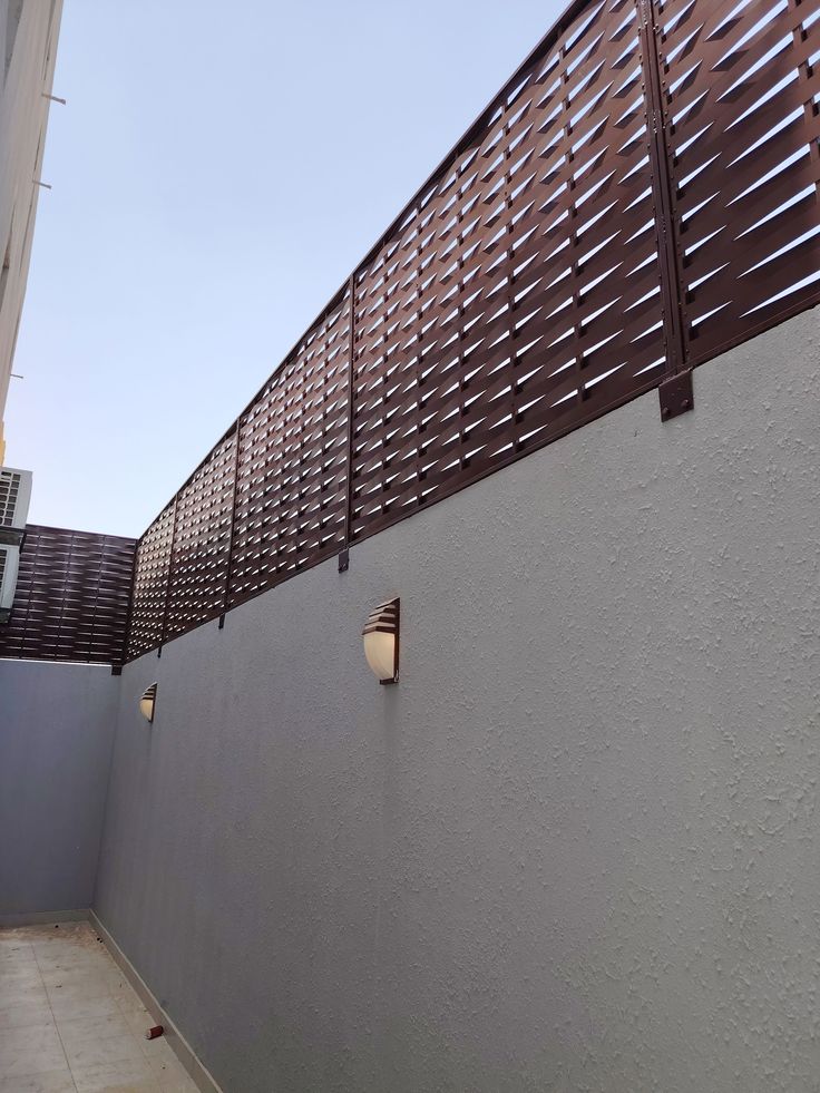 تركيب سواتر احواش جدة في حي المحجر