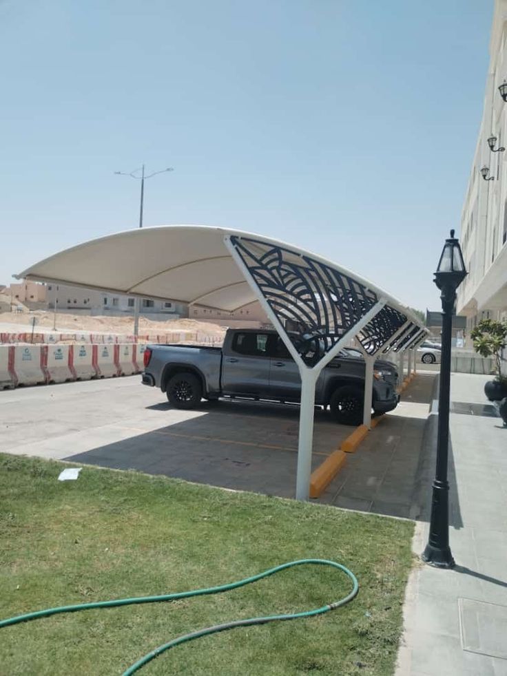 أهمية مظلات السيارات في جدة حي الروابي