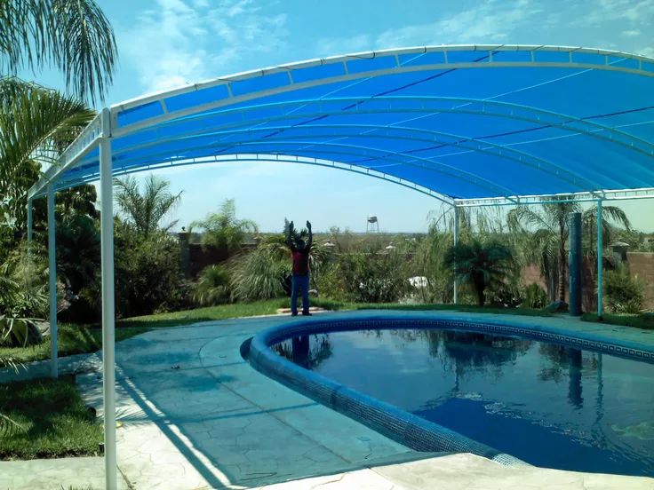 مظلات مسابح لكسان